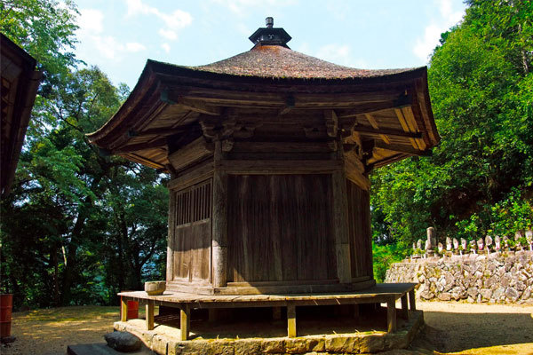 美濃市観光情報 六角堂(鹿苑寺地蔵堂)