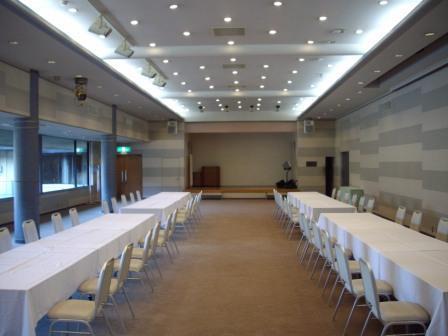 美濃市のご宴会・ご法事・ご宿泊の「美濃緑風荘」の多目的ホール