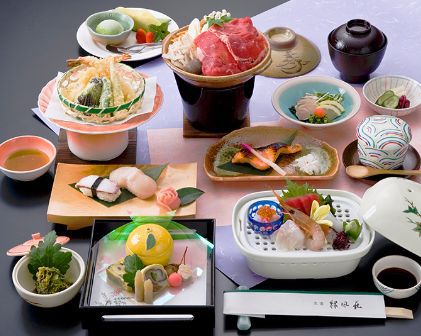 美濃市のご宴会・ご法事・ご宿泊の「美濃緑風荘」会席コース